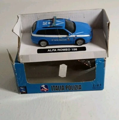 Coche de policía NewRay Alfa Romeo 156 Italia Polizia Italia escala 1/43 48374 Foto 1 de 4