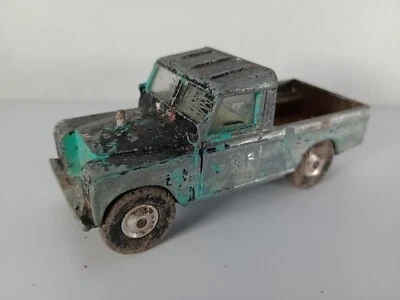 CORGI LAND ROVER 109 WB needs paint job  SPARE Or REPAIR  - Image 1 of 4