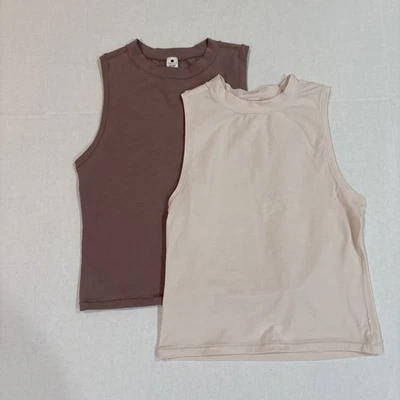 Regata Yogalicious Airlite Melissa sem mangas creme e blusa malva em excelente estado usado pequena - Imagem 1 de 4