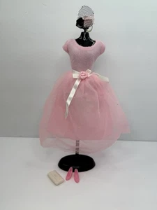 Barbie Kleidung Glitzer Rosa Kleid Outfit Handtasche Schuhe Hut Fashion Avenue 1996 - Bild 1 von 7