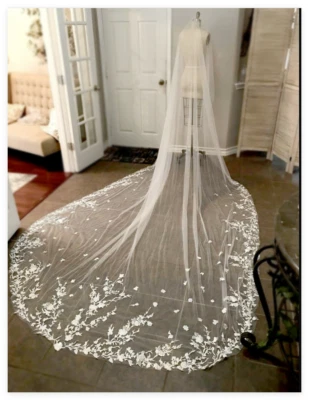 Velo de boda longitud catedral con peine apliques velo de novia encaje floral flor Foto 1 de 4