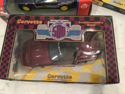 Maisto Limited Edition 1:18 1995 Chevrolet Corvette Indy Pace Car - Image 1 of 3