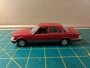 Conrad/NZG 281 Mercedes Benz 280/380/500 SE/SEL 1/35 - Picture 1 of 9