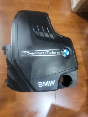 2012-2018 BMW M4 320i Engine Cover Appearance Shield 8610473 OEM - Image 1 of 4