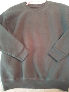 Hanes Boy's Black Sweatshirt Size XS (4/5) - Picture 1 of 6