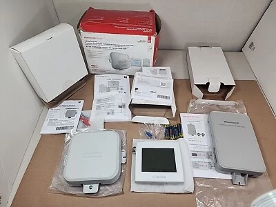 Honeywell YERM5220RVPEIM RedLINK ERM Vision Pro 8000 Thermostat New-Old Stock  - Image 1 of 4