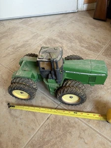 Vintage Ertl John Deere 1/16 - 8870 4WD Tractor Large Size - Die Cast Metal - Picture 1 of 12