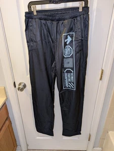 Pantaloni da allenamento UFC uomo nylon gamba dritta taglia large MMA nuovi fuori borsa - Foto 1 di 6