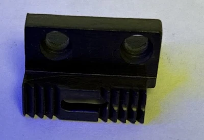 Ranura larga para perro de alimentación Juki B1613-053-000 Foto 1 de 4