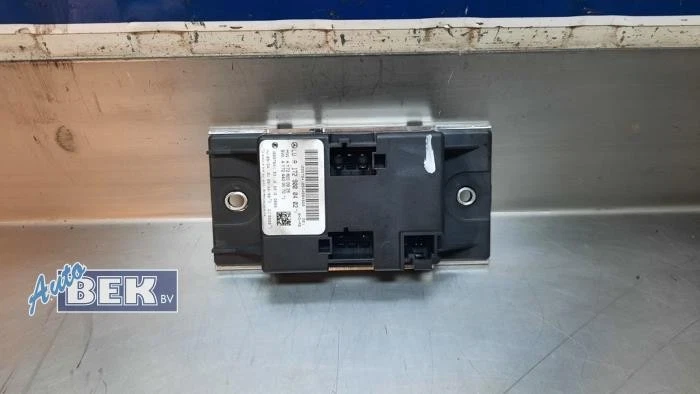 Riscaldamento sedile Mercedes-Benz Classe E Cabriolet A207 1729000402 P23615363 - Immagine 1 di 1