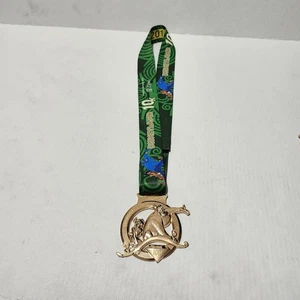Disney Run 2016 Disneyland Aladdin Genie 10K Running Medal - Picture 1 of 8
