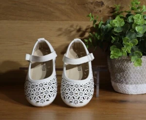 White ballet shoes for baby Girl - Picture 1 of 4