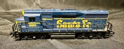 Atlas N Scale 4061 Santa Fe GP30 #890 - Image 1 of 4