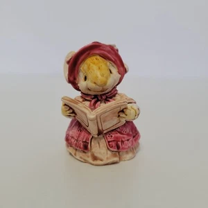 Figurina Ganz Little Cheesers 1991 Myrtle Meadowmouse con lettura libro - Foto 1 di 6