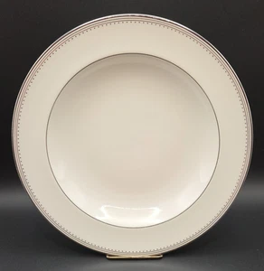 1 x Wedgwood Vera Wang Platino Argento Anelli Grosgrain 9" Cerchio Grande Zuppiera Ciotola - Foto 1 di 7