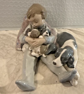 Lladro "Sweet Dreams" Boy Sleeping With Puppies Glossy Porcelain Figurine #1535 - Picture 1 of 10