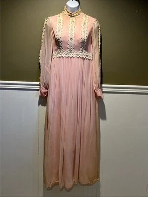 Vintage Women’s LS Victorian Bridal Dress Blush W/ White Lace Modest Sz Small? - Image 1 of 4