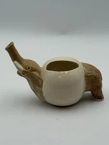 Brocca elefante ceramica vintage arte funzionale di Bruce Taylor 4,5”x7,5” - Foto 1 di 9