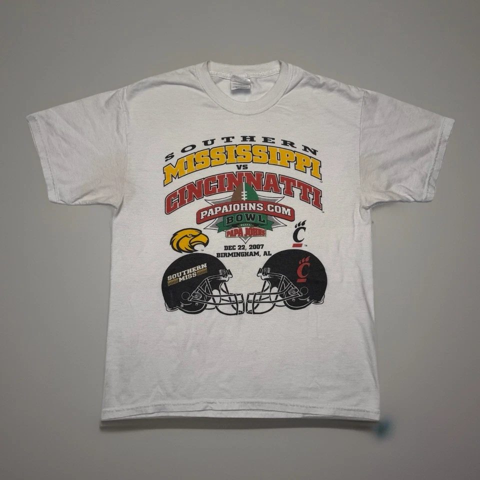 VTG Y2K Cincinnati Bearcats Mississippi Papa Johns Bowl T-Shirt Mens Medium 2007 - Image 1 of 4