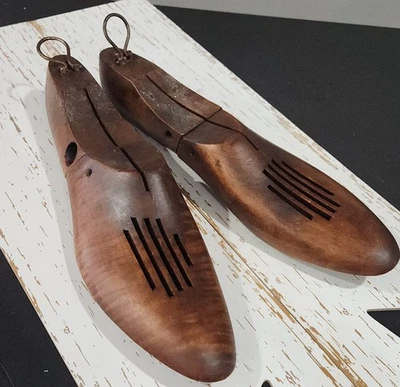 vtg old Men's Dress Wood Shoe Tree Form Last Stretcher 11 12 metal  hanger DECOR Foto 1 de 4