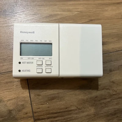 Honeywell ST6400C Central Heating Programmer 2 Channel, 7 Day Hot Water - Image 1 of 4