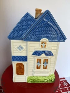 Vintage Keksdose Keramik Haus mit blauem Dach Made in Taiwan - Bild 1 von 12