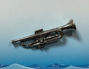 Trumpet Silver Pewter Pin Badge (W) - Picture 1 of 2