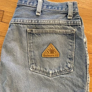 Pantalones de mezclilla Bulwark FR para hombre 36x32 azul resistente al fuego ropa de trabajo pantalones desgastados - Imagen 1 de 17