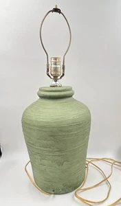 Vintage ELITE 93 Handmade Pottery Ceramic Table Lamp Green Textured Signed RARE - Picture 1 of 13