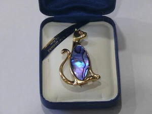 VINTAGE ARIKI PAUA SHELL 22K GOLD PLATED CAT BROOCH. - Foto 1 di 4