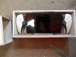 SONY CFI-Y1001 - REMOTE PLAYER FOR PS5 in Excellent condition, fast free ship!! - Picture 1 of 4
