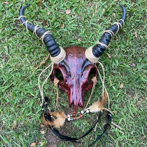 Black Red Horn Animal Skull Masquerade Halloween Party Mask - Picture 1 of 5