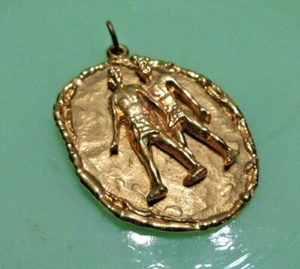 ART SIGNED PENDANT VINTAGE EGYPTIAN REVIVAL PECTORAL BY ARTHUR PEPPER 60'S COOL - Picture 1 of 4