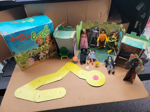 Vintage MEGO 1974 Wizard Of Oz Emerald City Playset Org Box W/ 7 Figures Cover