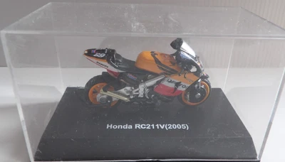 moto 1/32 HONDA RC211V ( 2005 ) Repsol n°69 ref 12 - Photo 1/4