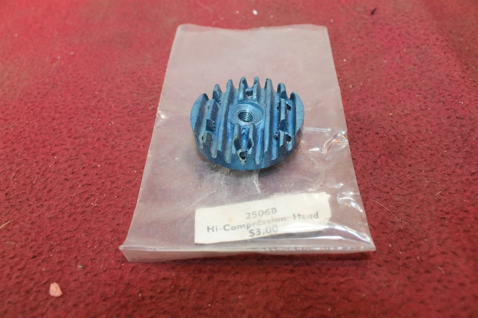 RARO MOTORE AEREO MODELLO MCOY HEAD BLU 49 HI COMPRESSIONE NUOVO DI FABBRICA .49 - Immagine 1 di 1