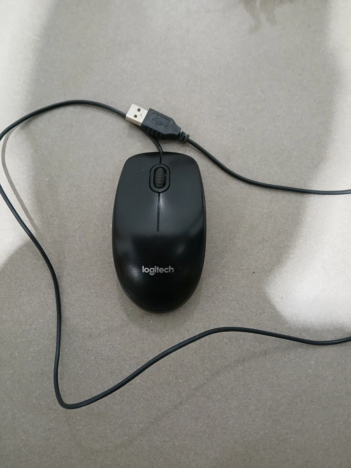 Logitech B100 USB Standard Mouse GOOD CONDITION - Image 1 of 1