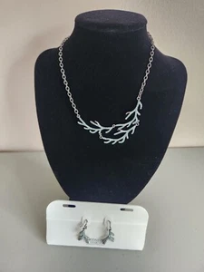 NWT Swarovski Crystallized 5500293 Necklace W/Earrings Set Green $129 - Picture 1 of 13