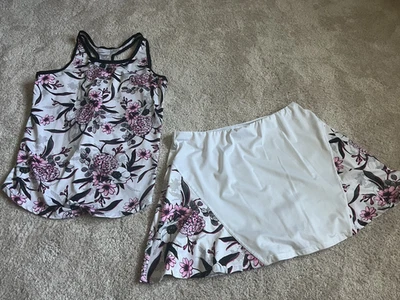 Top de tenis floral cola y falda a juego talla pequeña rosa blanco negro usado en excelente estado Foto 1 de 4