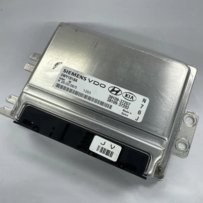 2006 2007 Hyundai Tucson ECU ECM PCM Computer Module 39109-37207 39109-37202 - Image 1 of 3