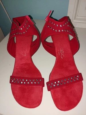 Onyx Showgirl Rojo Con Tachuelas Plateadas Talla 38 Hecho en Italia Foto 1 de 4