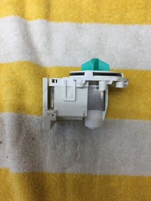 A00126401 BOMBA DE DRENAJE LAVAVAJILLAS FRIGIDAIRE envío gratuito Foto 1 de 3