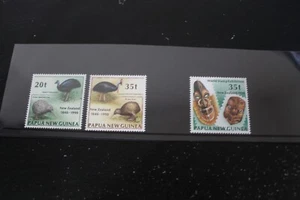 MINT 1990 PNG PAPUA NEW GUINEA JOINT ISSUE WITH NZ STAMP SET + STAMP EXHIBITION - Picture 1 of 1