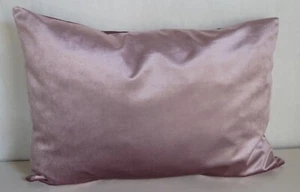 FUNDA COJÍN TERCIOPELO ROSA POLVORIENTO BRILLANTE 16" X 24" solo queda 1 - Imagen 1 de 2