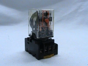 1 USED OMRON RELAY MK3P5-S 120VAC COIL WITH 11 PIN RELAY SOCKET 08Y1W - Picture 1 of 3