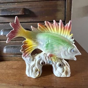 De colección 8" Luster Ware Peces Tropicales Estatua Mediados de Siglo Acuario Exhibición Cerámica - Imagen 1 de 7