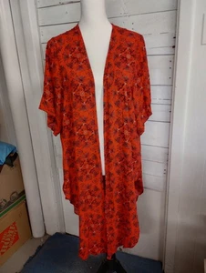 Torrid Damen 00/0 Medium/Large Kimono rot Blumendruck vorne offen Cardigan  - Bild 1 von 13