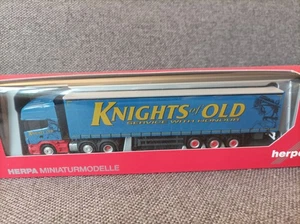 Herpa H0 1:87 EMBALAJE ORIGINAL - 301541 Scania R TL lona cortina semirremolque "Knights of Old" - Imagen 1 de 5