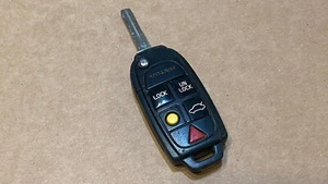 Original Volvo XC90 XC70 S80 S60 V70 Key Fob Keylees Entry Remote Fob OEM - Picture 1 of 2