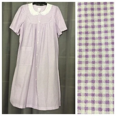 NUEVO Plumero Vintage Carole Púrpura Blanco Guinga Cuadros Botón MEDIANO Foto 1 de 4